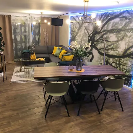 شقة Aphrodite, Wohlfuehlen Und Wellness Mit Privatsphaere, Sowie Homeoffice Arbeitsplatz Mit Schnellem 250 Mbit Wlan Aidlingen